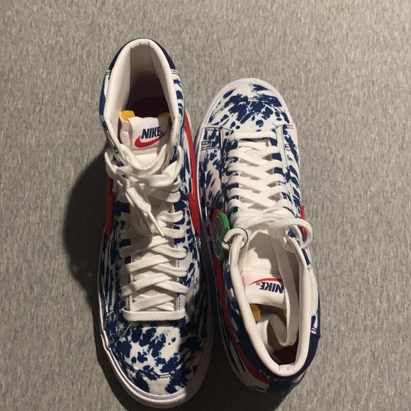 Selling Nike blazers tie die brand new - Picture 3 of 4